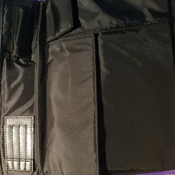 NWOTS Crop in Style portfolio w/ability to hang lots of pockets & sleeves - Picture 11 of 14